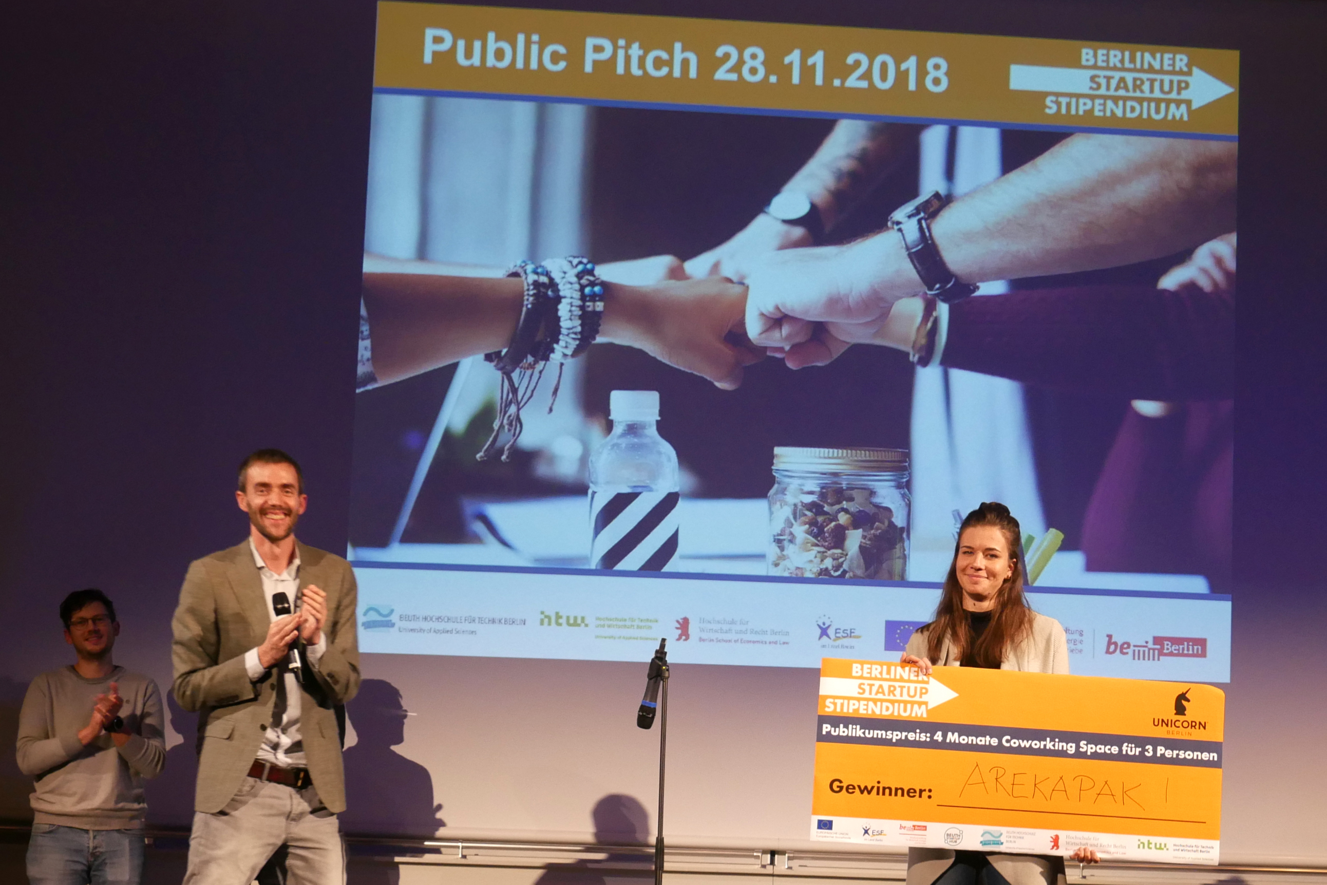 Team Arekapak gewinnt den Publikumspreis des Public Pitch Events vom Berliner Startup Stipendium ©Gründerscout